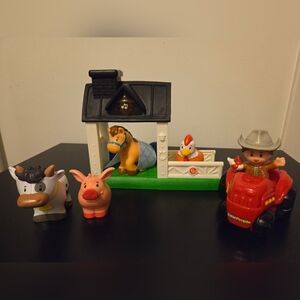 Little People Horse Stable Lights & Sounds Farmer Tractor Farm Animals